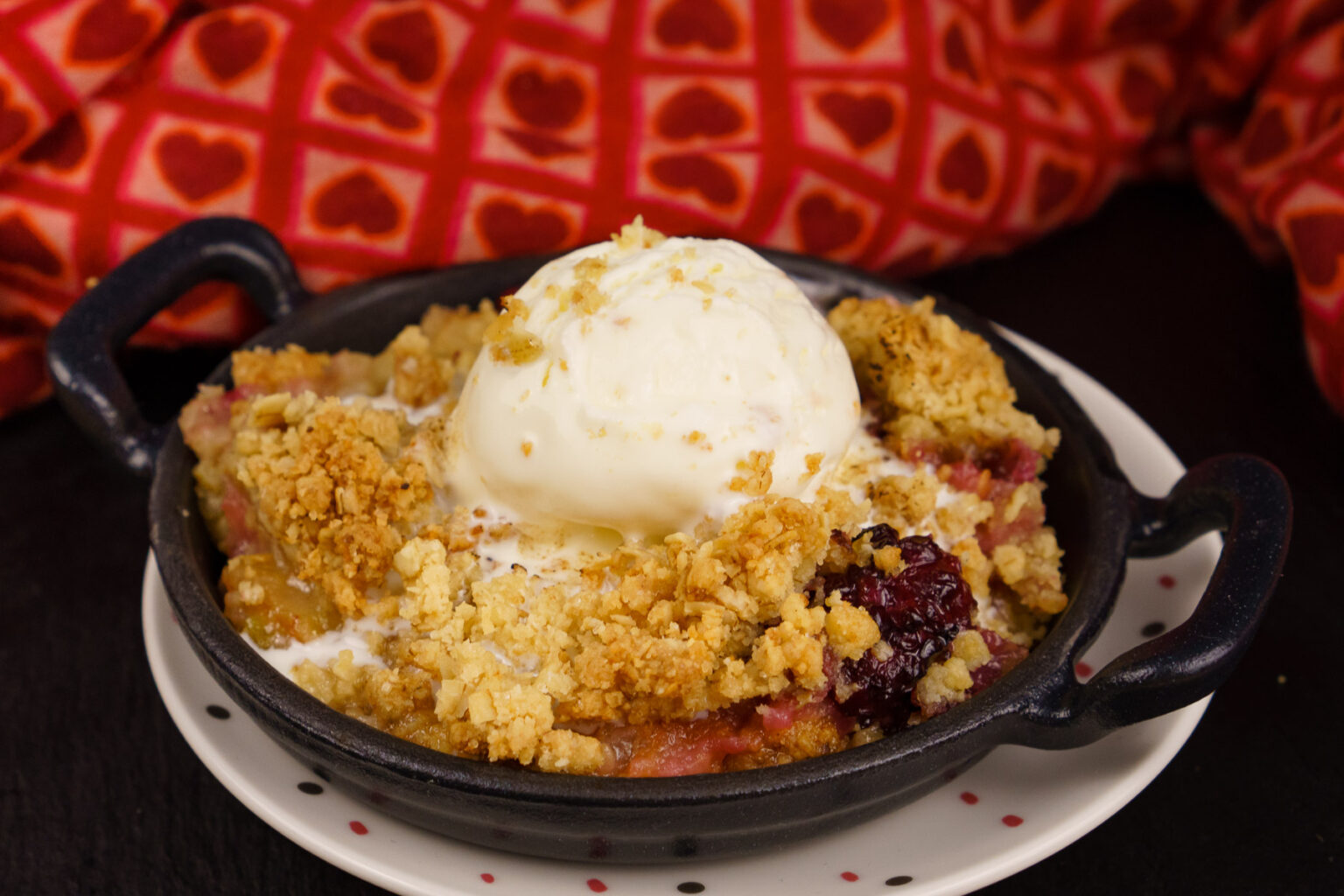 Apple and Blackberry Crumble with Oats British Dessert Recipe